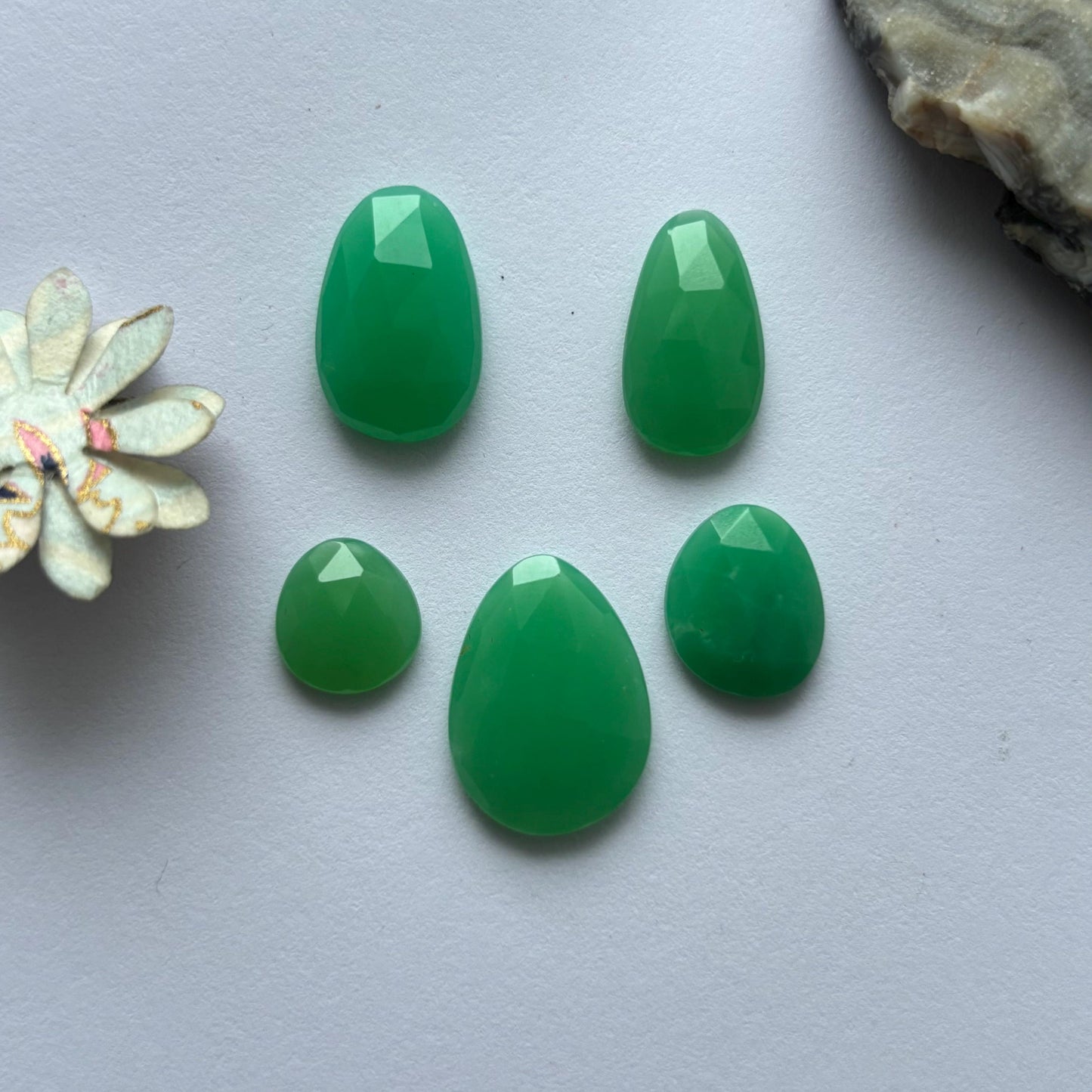 GREEN CHRYSOPRASE Gemstone Rose Cut : Natural Untreated Unheated Chrysoprase Uneven Shapes & Sizes Above 10MM